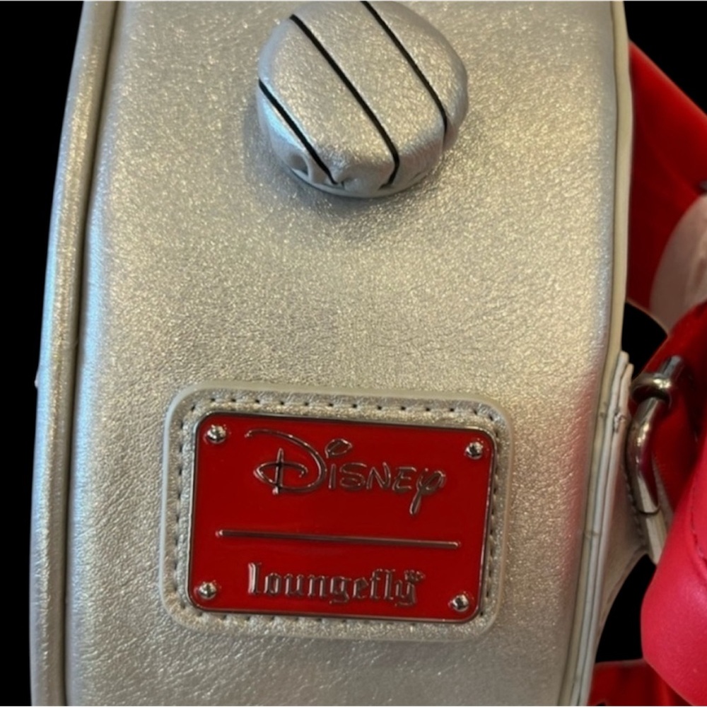 Loungefly Exclusive Mickey Mouse Figural Watch Backpack 🆕 Moveable Hands & Knob - Picture 9 of 10